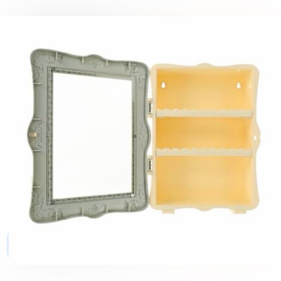 Gilded Glam Display Shelf - Picture 3 of 3